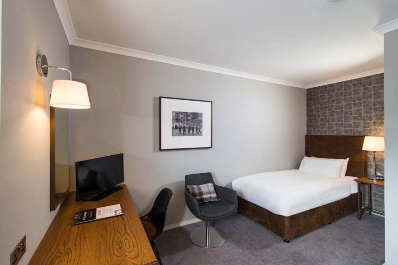 Glasgow West Hotel By Compass Hospitality Buitenkant foto
