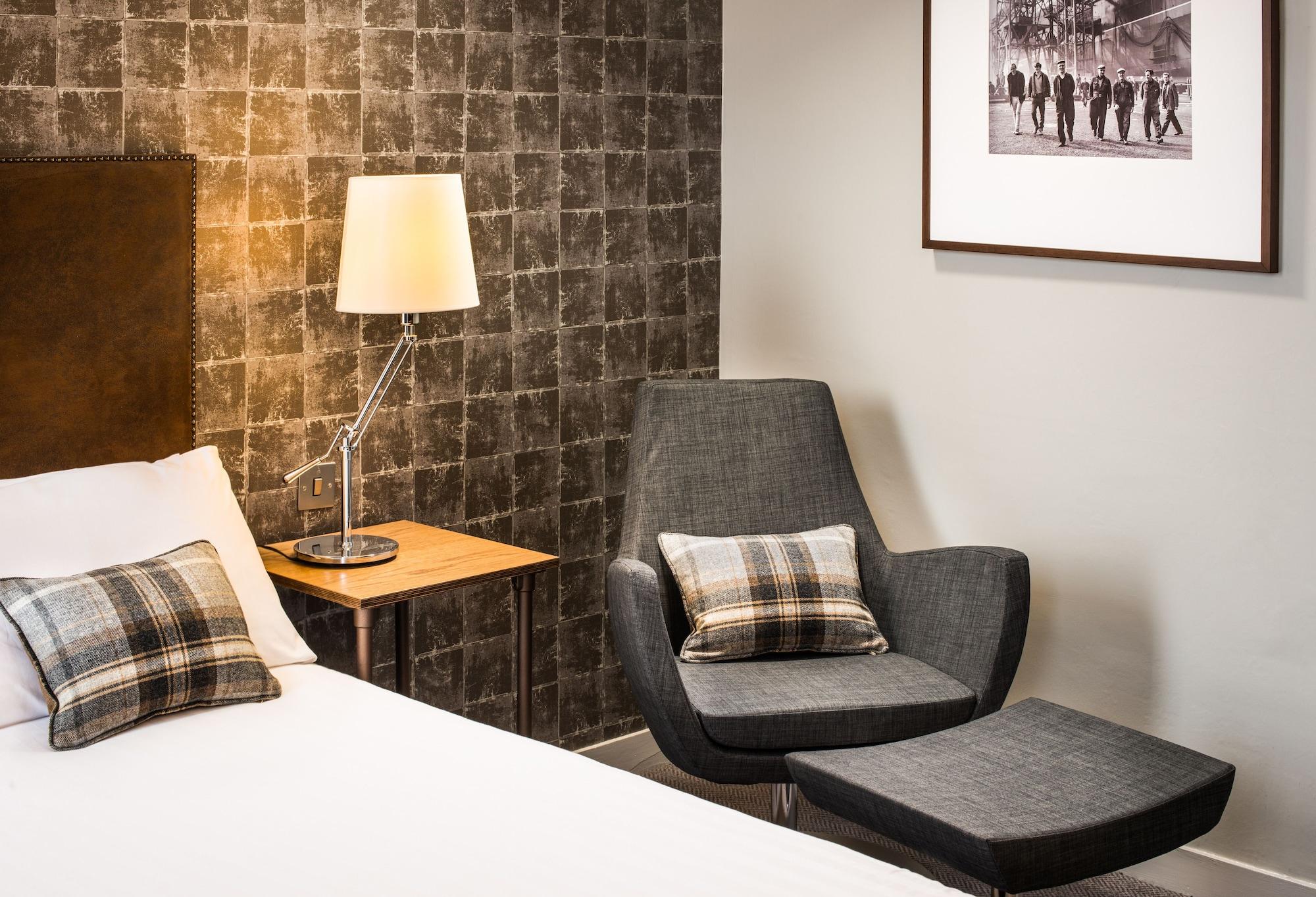 Glasgow West Hotel By Compass Hospitality Buitenkant foto