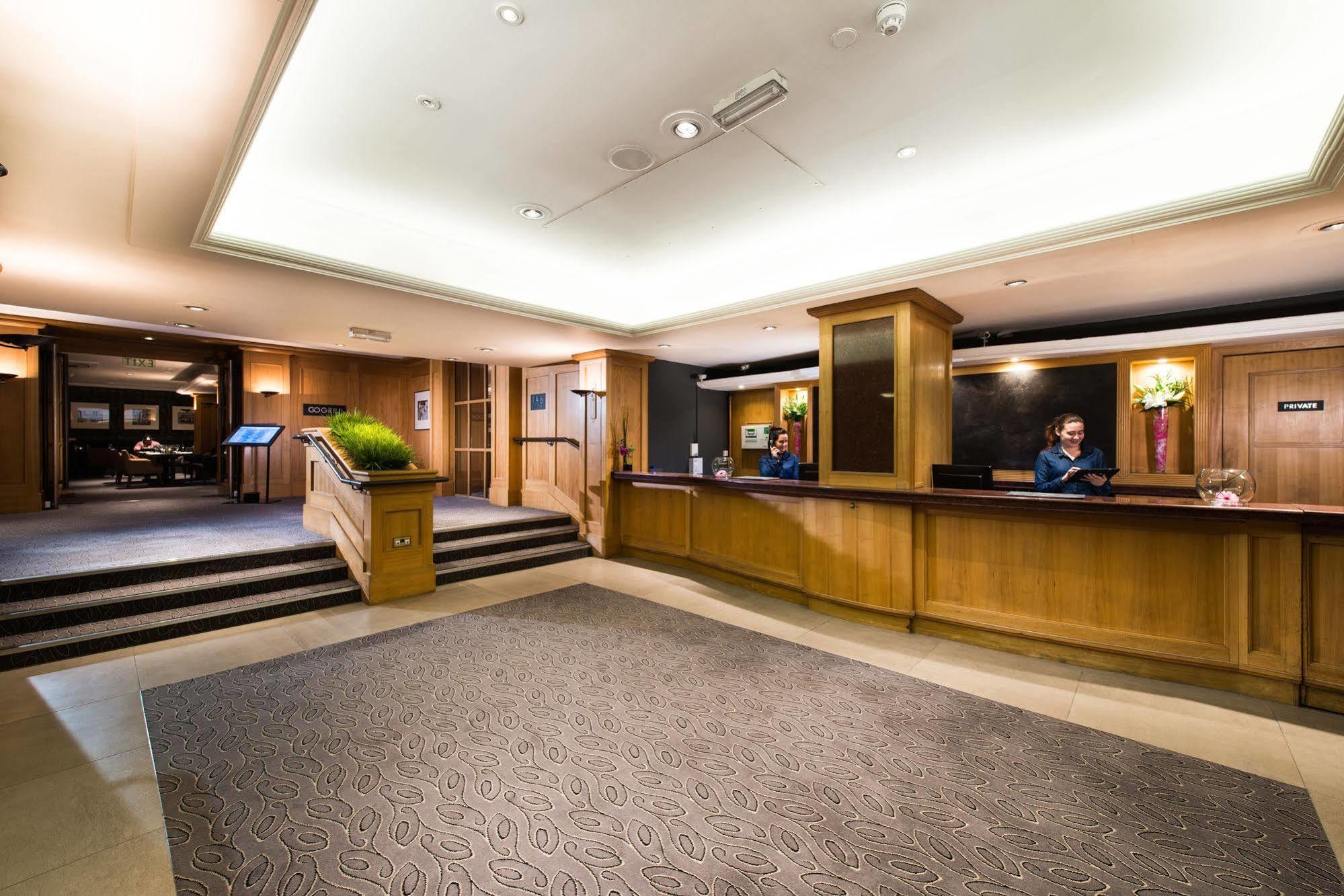 Glasgow West Hotel By Compass Hospitality Buitenkant foto