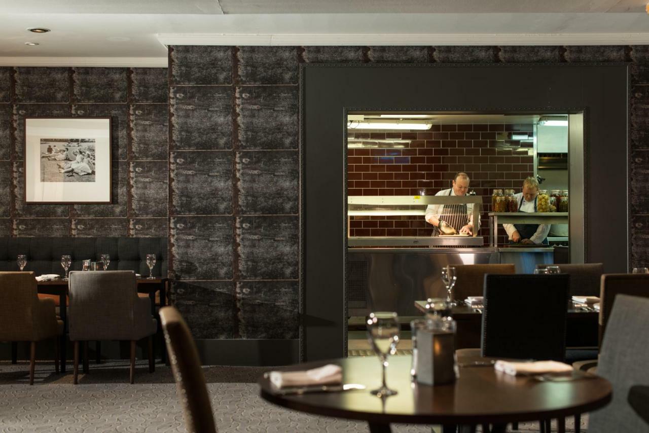 Glasgow West Hotel By Compass Hospitality Buitenkant foto